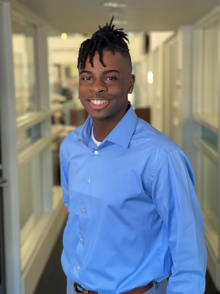 Corteriyon Gray Headshot Image